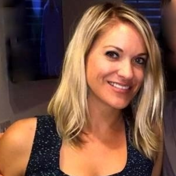 Meet your Posher! - Picture 2 of 2